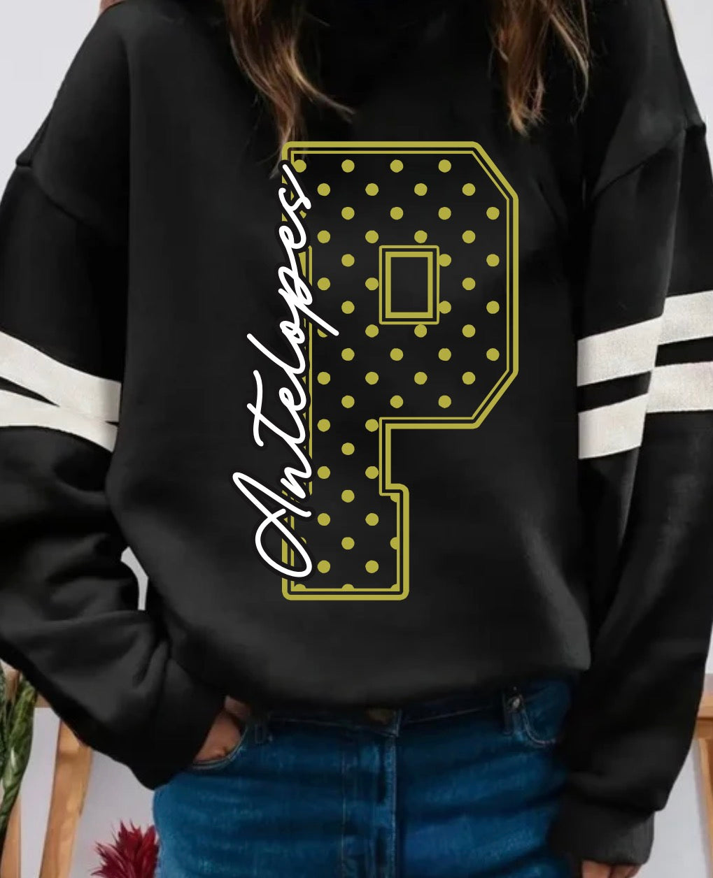 Polka Dot Fan Fare Post